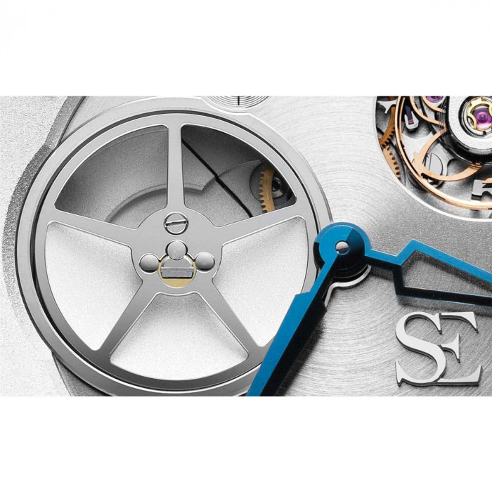 Roswell Irreversible, Schwarz Etienne