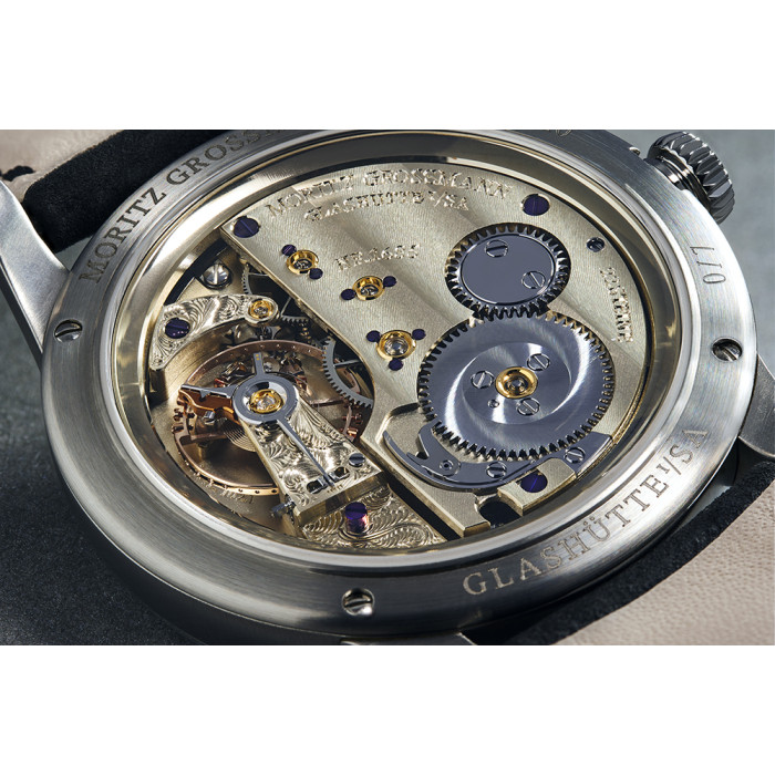 Atom Moore 37, Moritz Grossmann