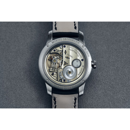 Atom Moore 37, Moritz Grossmann