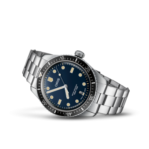 Divers Sixty Five, Oris