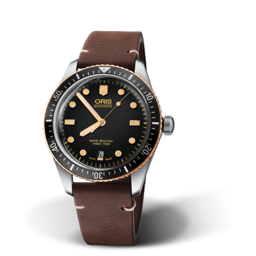 Divers Sixty Five, Oris