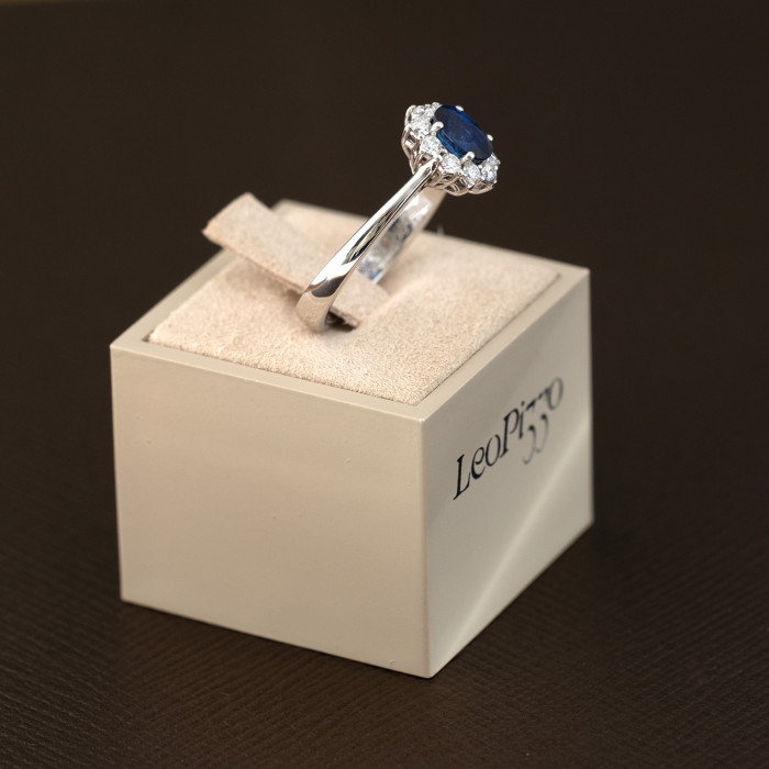 Anello Zaffiro, Leo Pizzo