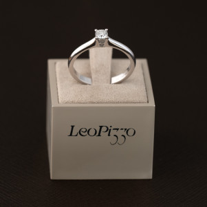 Anello Solitario, Leo Pizzo