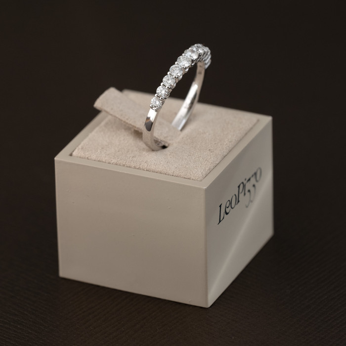 Anello Diamanti, Leo Pizzo