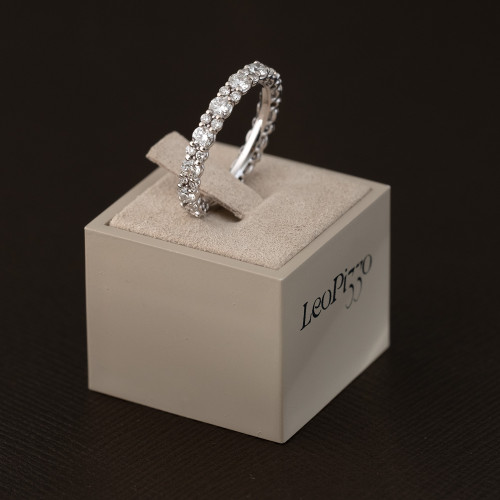 Anello Eternity, Leo Pizzo