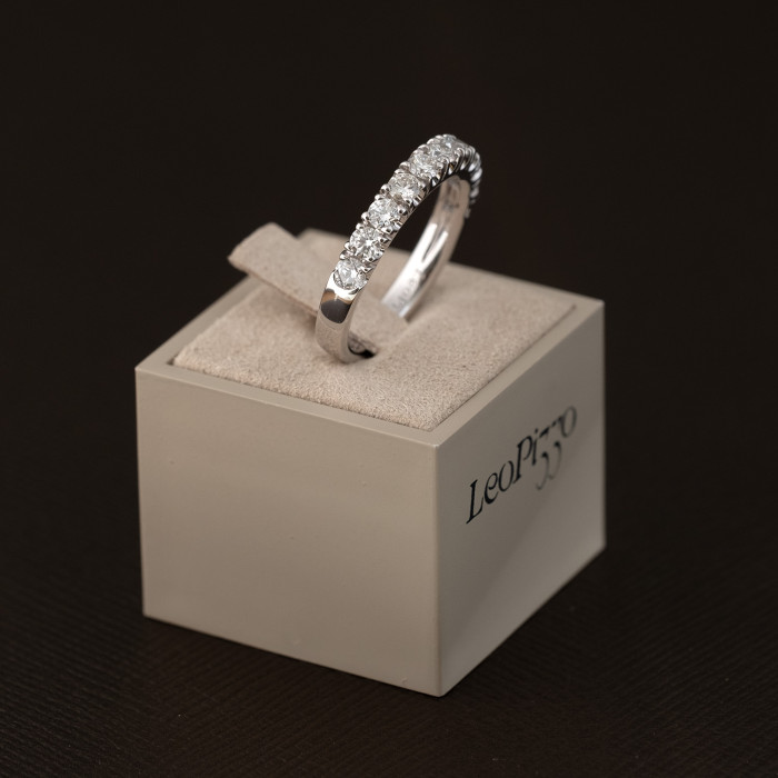 Anello Diamanti, Leo Pizzo