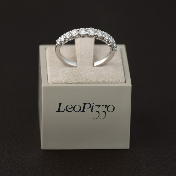 Anello Diamanti, Leo Pizzo