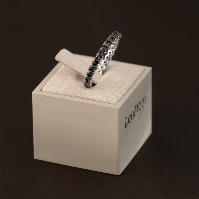 Anello Eternity, Leo Pizzo