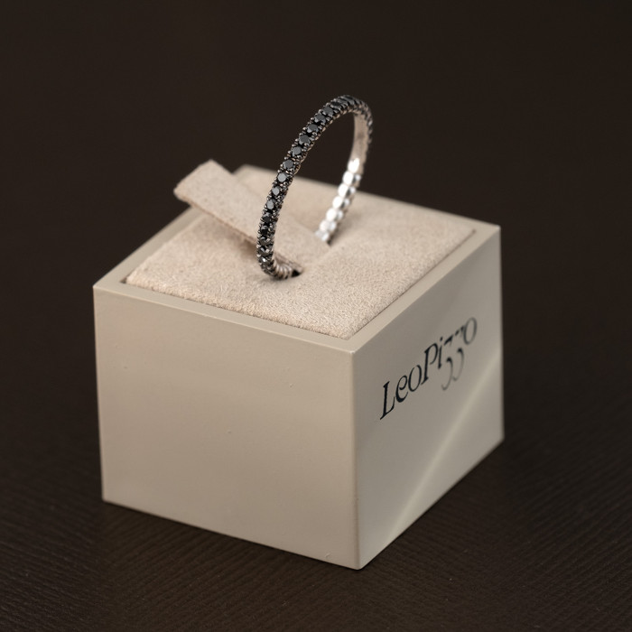 Anello Eternity, Leo Pizzo