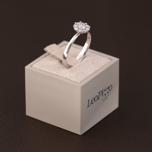 Anello Diamanti, Leo Pizzo