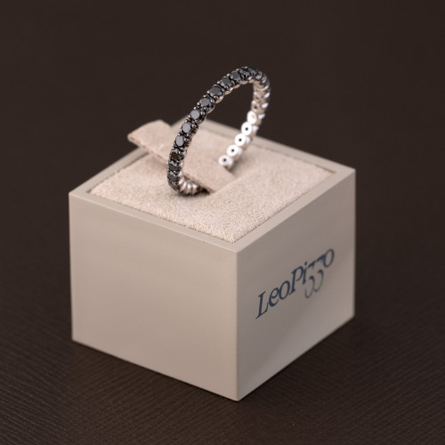 Anello Eternity, Leo Pizzo