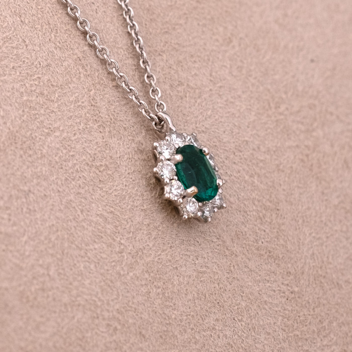 Collana Smeraldo, Leo Pizzo