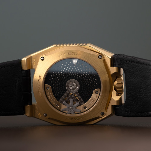 Urwerk UR-100 Electrum
