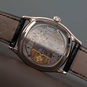 Patek Philippe Perpetual Calendar Ref. 5940G 2