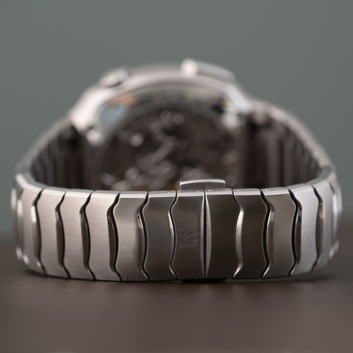 H.Moser & Cie. Streamliner Flyback Chronograph...