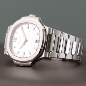 Patek Philippe Nautilus Ref. 7118 2