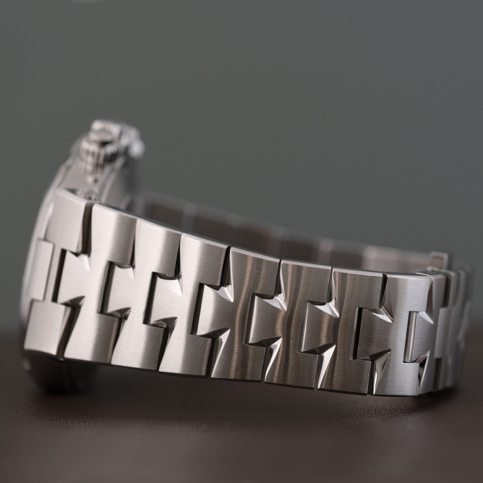 Vacheron Constantin Overseas Chronograph Ref....