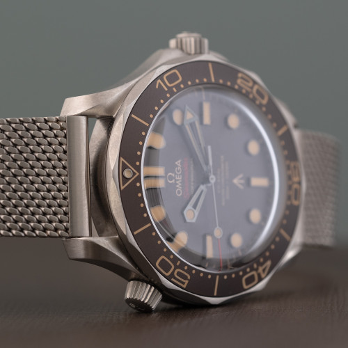 Omega Seamaster Diver 300 M 007 Ref. 210.90.42.20.01.001