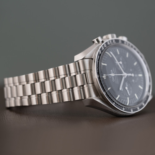 Omega Speedmaster Professional Moonwatch Ref. 31030425001001