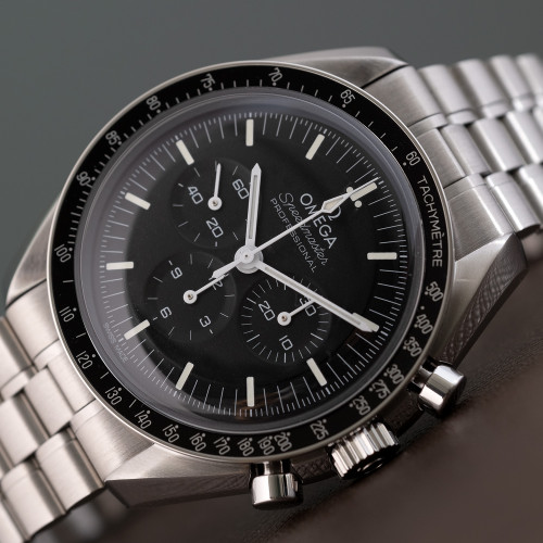 Omega Speedmaster Professional Moonwatch Ref. 31030425001001