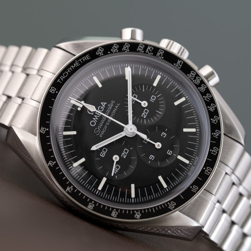 Omega Speedmaster Professional Moonwatch Ref. 31030425001001