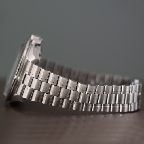 Omega Speedmaster Professional Moonwatch Ref. 31030425001001