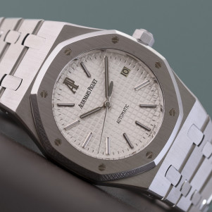 Audemars Piguet Royal Oak Ref. 15300ST