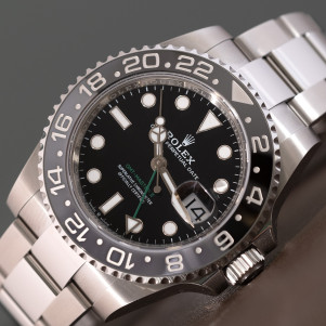 Rolex GMT-Master II Ref. 126710GRNR 2