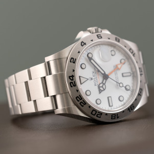 Rolex Explorer II Ref. 226570 2