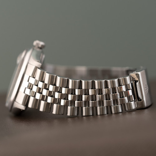 Rolex Oyster Perpetual Date Ref. 15000