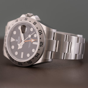 Rolex Explorer II Ref. 226570 2