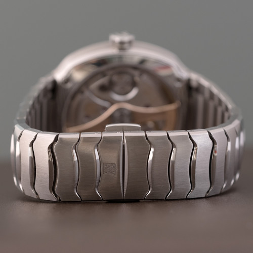 H.Moser & Cie. Streamliner Centre Seconds Ref. 6200-1207