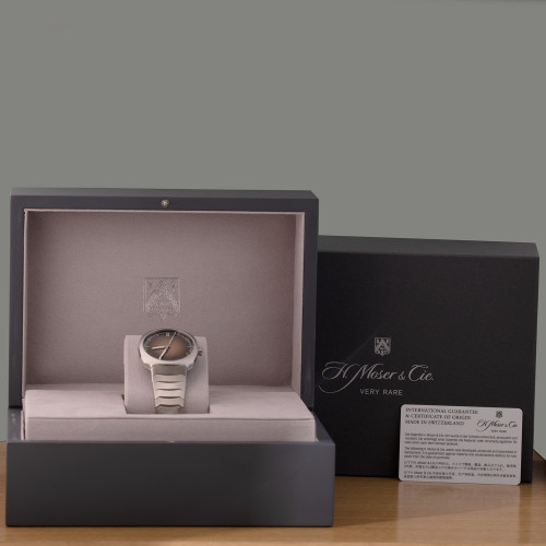 H.Moser & Cie. Streamliner Centre Seconds Ref. 6200-1207