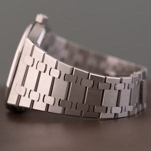 Audemars Piguet Royal Oak Jumbo Ref. 15202ST 2