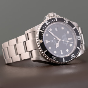 Rolex Sea-Dweller Ref. 16600 2