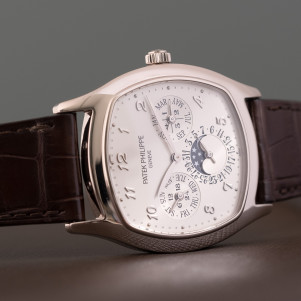 Patek Philippe Perpetual Calendar Ref. 5940G 2