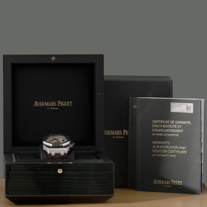 Audemars Piguet Royal Oak Offshore Chronograph...