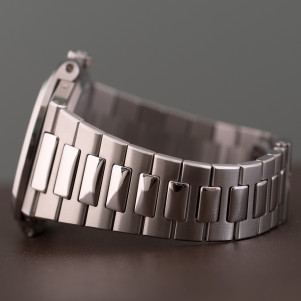 Patek Philippe Nautilus Ref. 5712 2