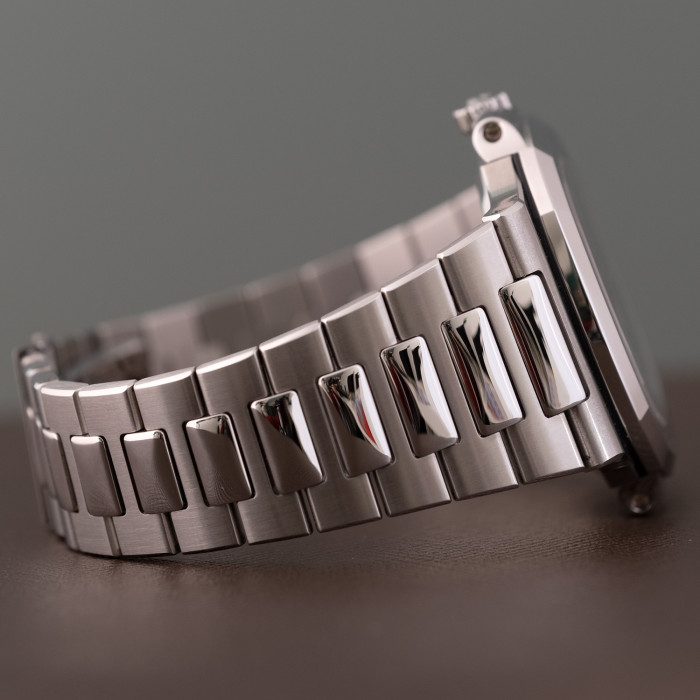 Patek Philippe Nautilus Ref. 5712