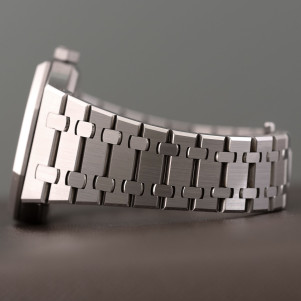 Audemars Piguet Royal Oak Ref. 15500ST 2