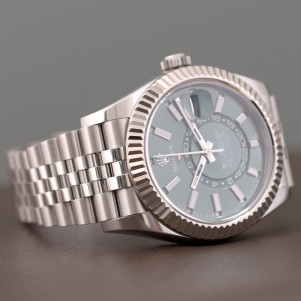 Rolex Sky-Dweller Ref. 336934 2