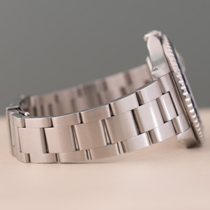 Rolex GMT-Master Ref. 16700 2