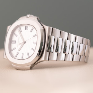 Patek Philippe Nautilus Ref. 5711 2