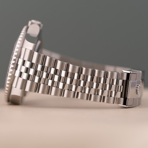 Rolex GMT-Master II Ref. 126710GRNR