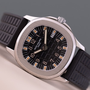 Patek Philippe Aquanaut Lady Ref. 4960A-010