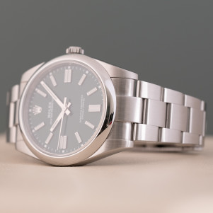 Rolex Oyster Perpetual 41 Ref. 124300 2