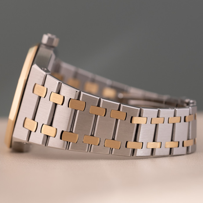 Audemars Piguet Royal Oak Day-Date Ref. 25594SA