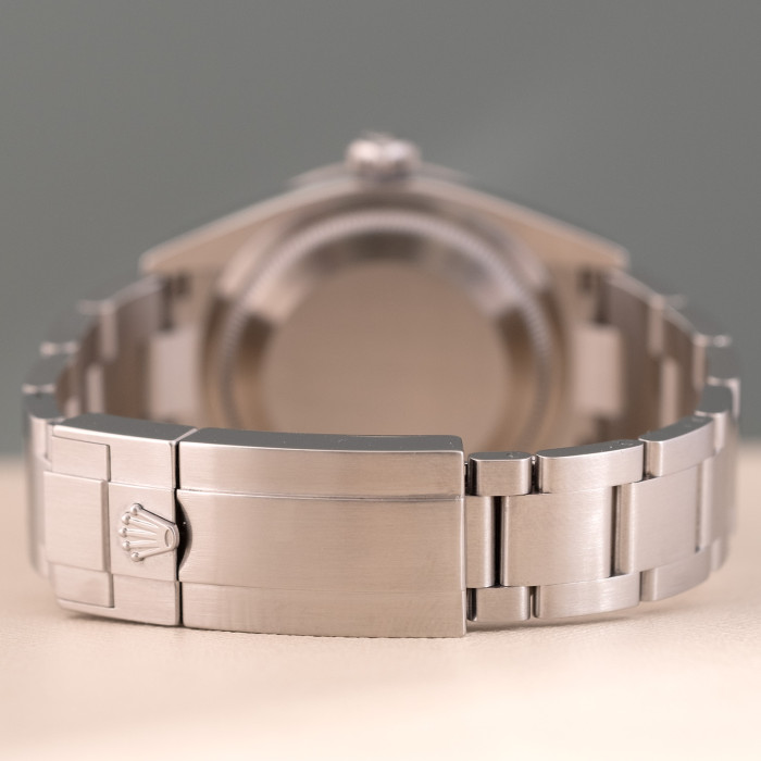 Rolex Explorer Ref. 124270