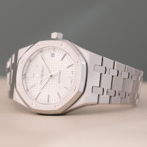 Audemars Piguet Royal Ref. 15450ST 2