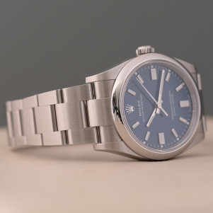Rolex Oyster Perpetual 36 Ref. 126000 2